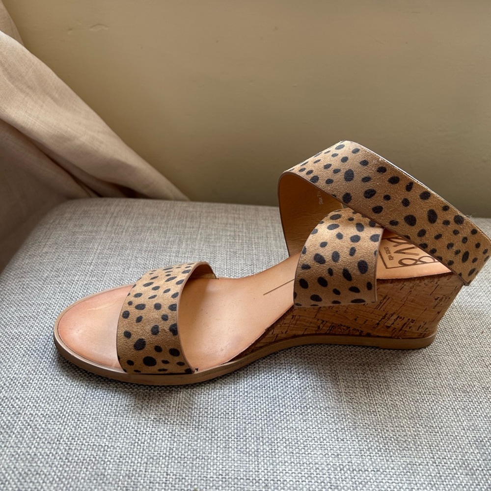 Strapped wedge sandal